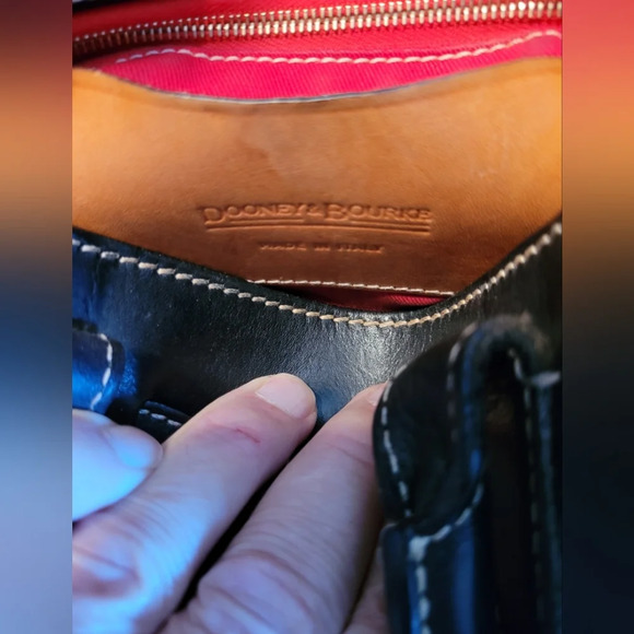 Dooney & Bourke 5 pieces - Picture 12 of 16